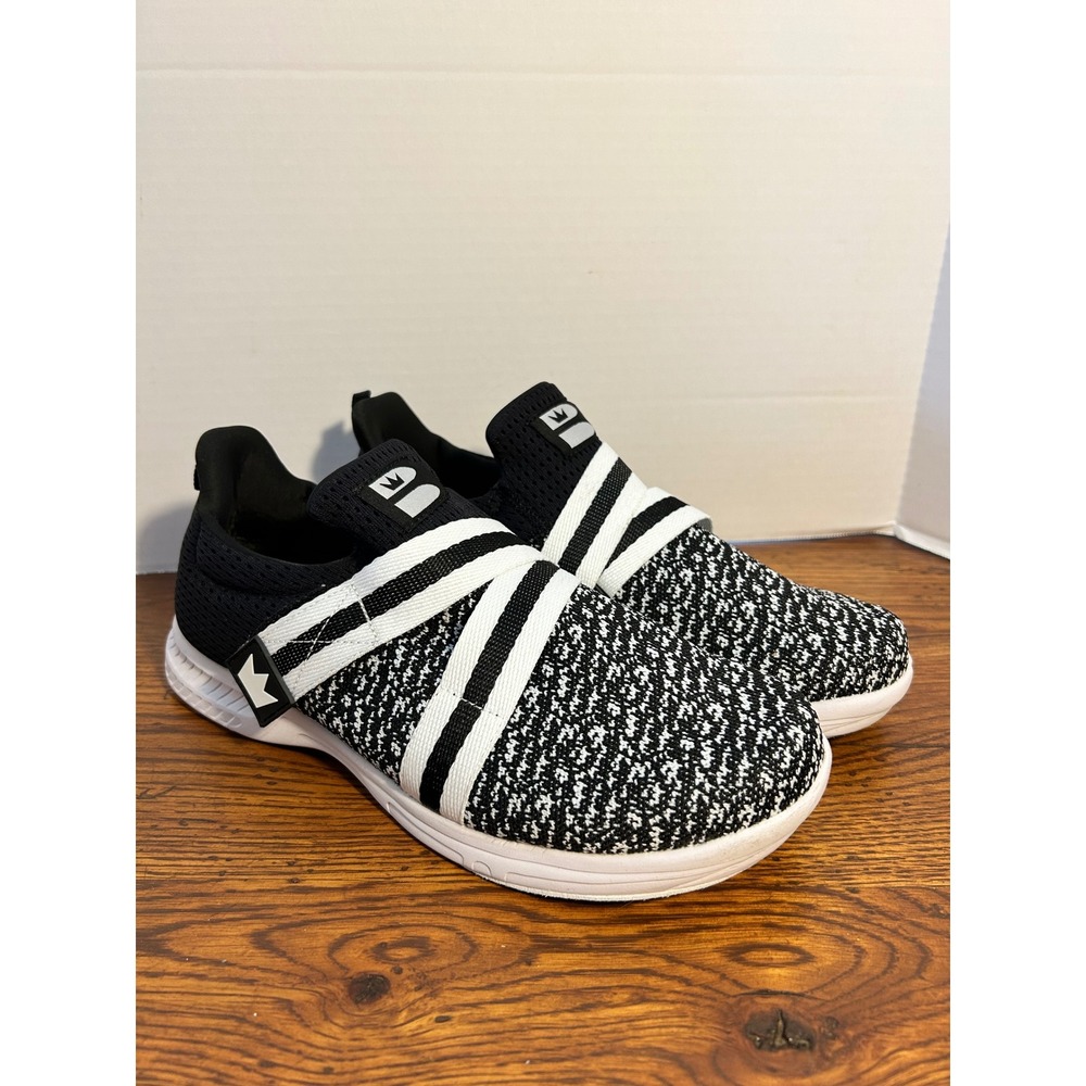 Brunswick Slingshot Mens Bowling Shoes Black White Knit Athletic Shoes Size 10